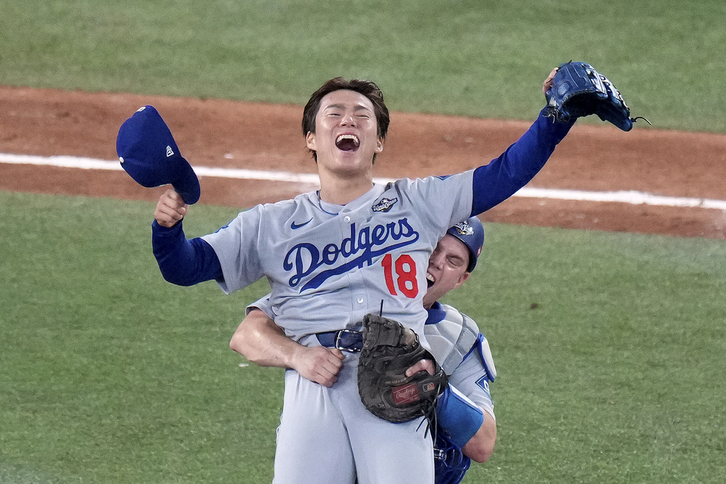 Los Angeles Dodgers defeat Toronto Blue Jays to win consecutive World Series’