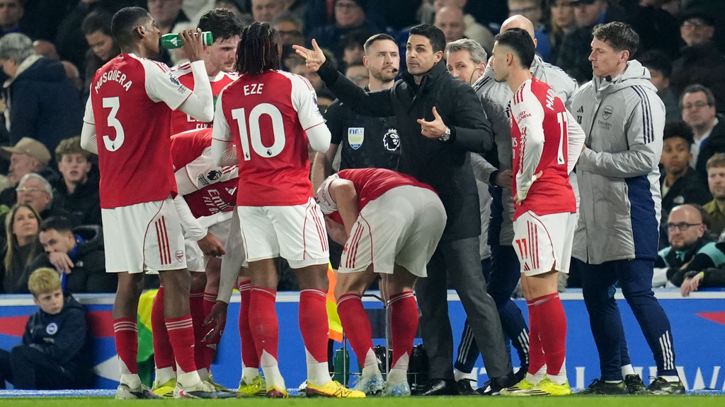 Arsenal title would come with an asterisk due to style of play – Alan Pardew