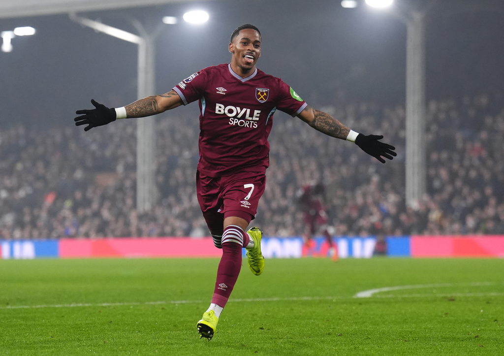 Crysencio Summerville strike gives West Ham victory at Fulham